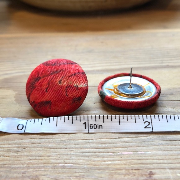 Vintage | Statement Button-style Pierced Earrings - Picture 7 of 7